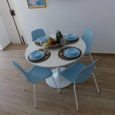 Nesh House Szirakúza