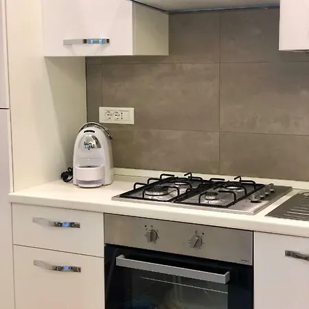 Nesh House * Szirakúza