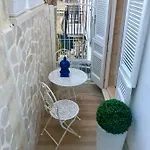 Nesh House Apartamento *