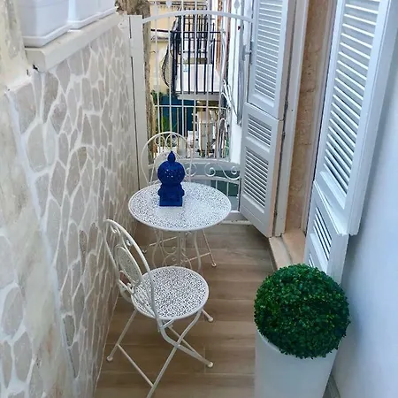 Nesh House Appartement *