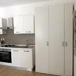 Nesh House Apartmán