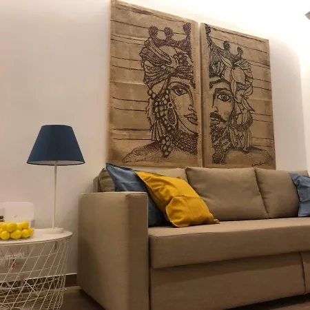 Nesh House Apartament Syrakuzy