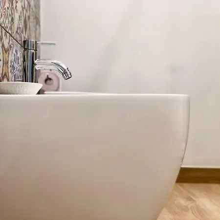 Nesh House Apartamento *