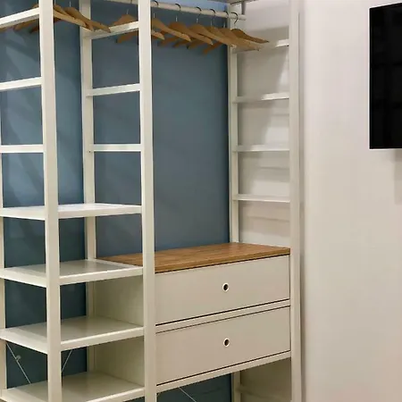 Nesh House * Syracuse